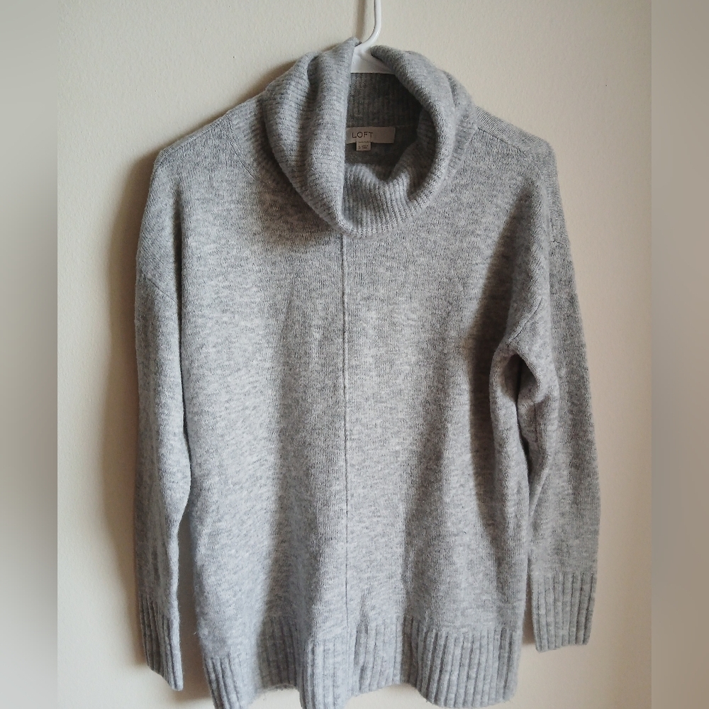 LOFT  Cowl Neck Pullover Sweater Size Small Gray